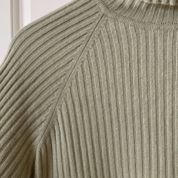 Vintage Mendocino 100% Cashmere Ribbed mint green Turtleneck Sweater size Medium - Picture 5 of 7